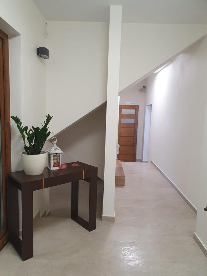 Mrowca Noclegi Pokoje Goscinne Gronkow Exterior foto