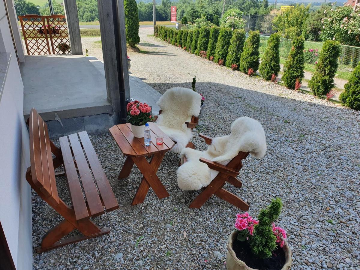 Mrowca Noclegi Pokoje Goscinne Gronkow Exterior foto